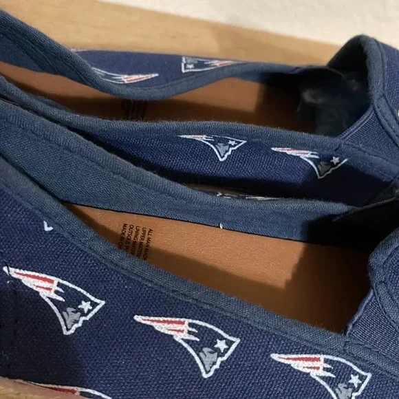 FOCO NFL Women's New England Patriots Espadrille Canvas flats size Large (9/10) - Picture 5 of 16